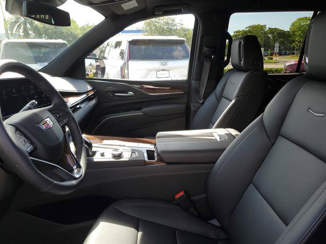 Certified 2024 Cadillac Escalade Luxury RWD image 51