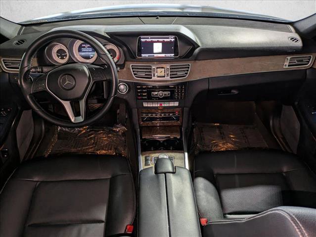 Used 2014 Mercedes-Benz E 250 BlueTEC Sedan image 17