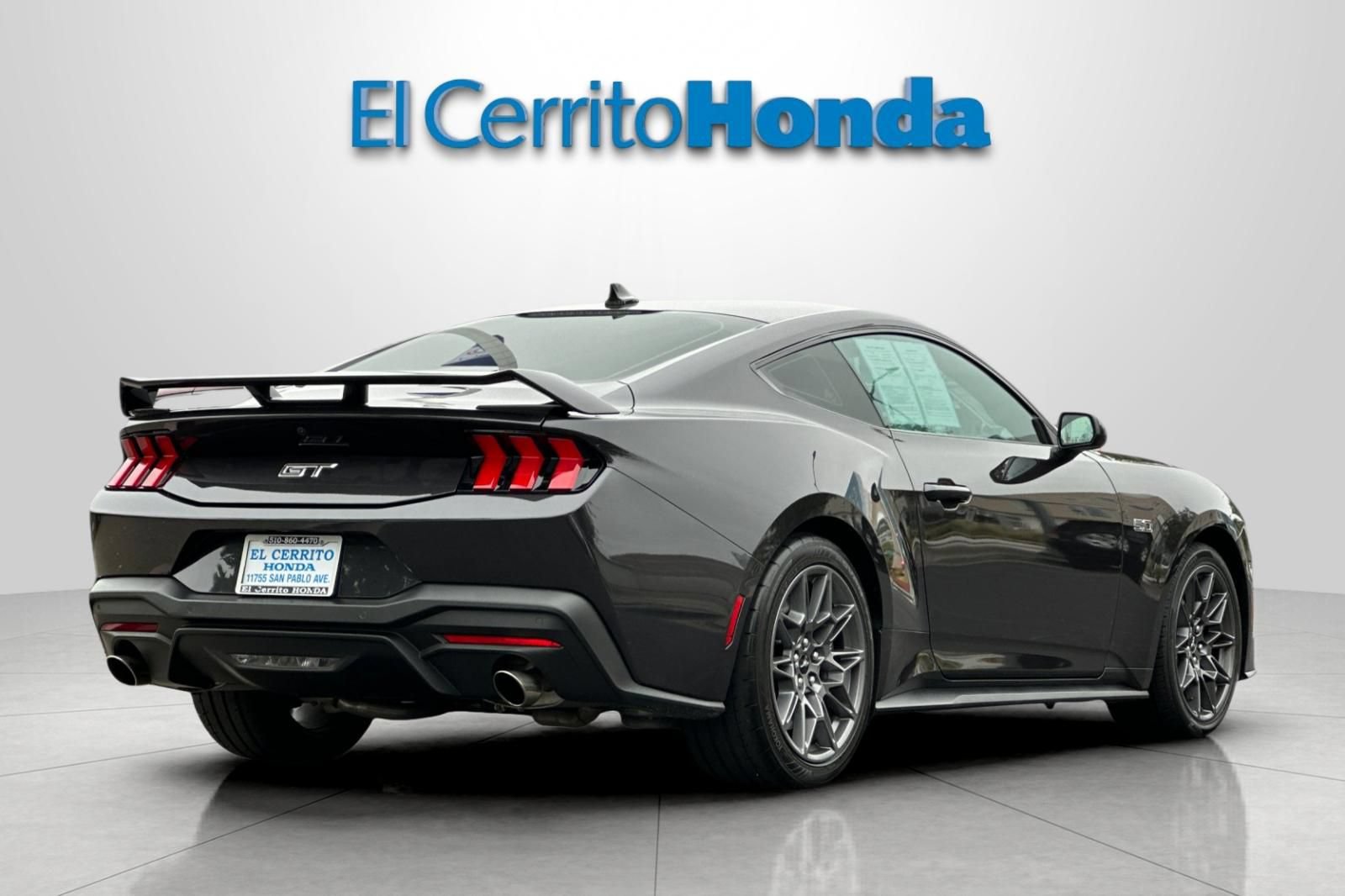 Used 2024 Ford Mustang GT w/ GT Performance Package RWD image 3