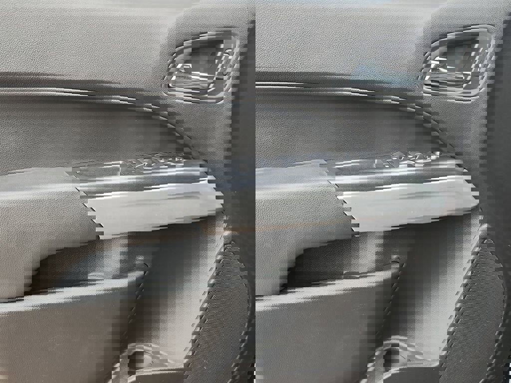 Used 2019 Chevrolet Colorado ZR2 image 17