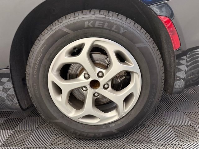 Used 2024 Chrysler Pacifica Limited image 35