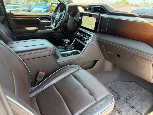 Used 2025 GMC Sierra 1500 Denali AWD/4WD image 24