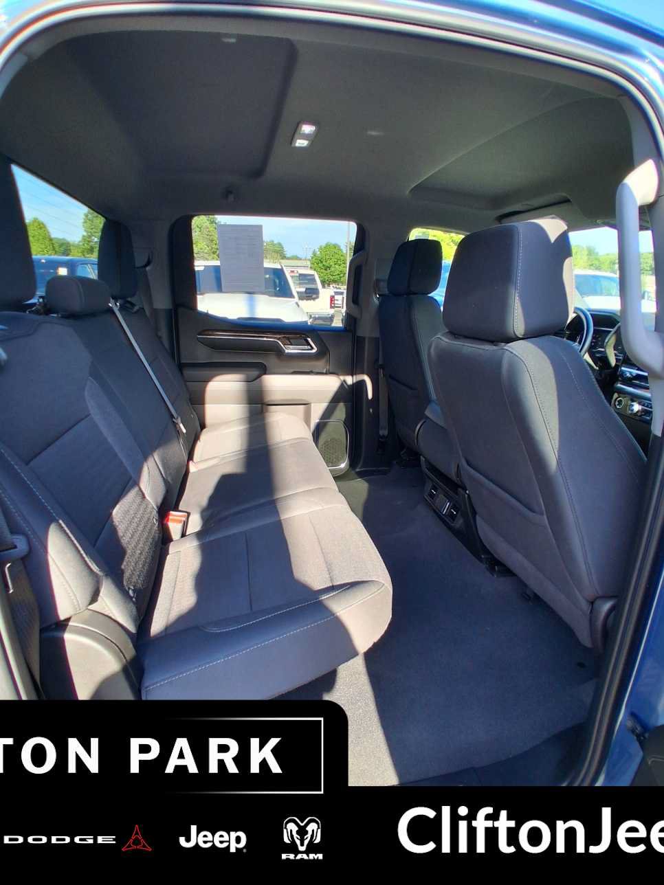 Used 2024 GMC Sierra 1500 SLE AWD/4WD image 15