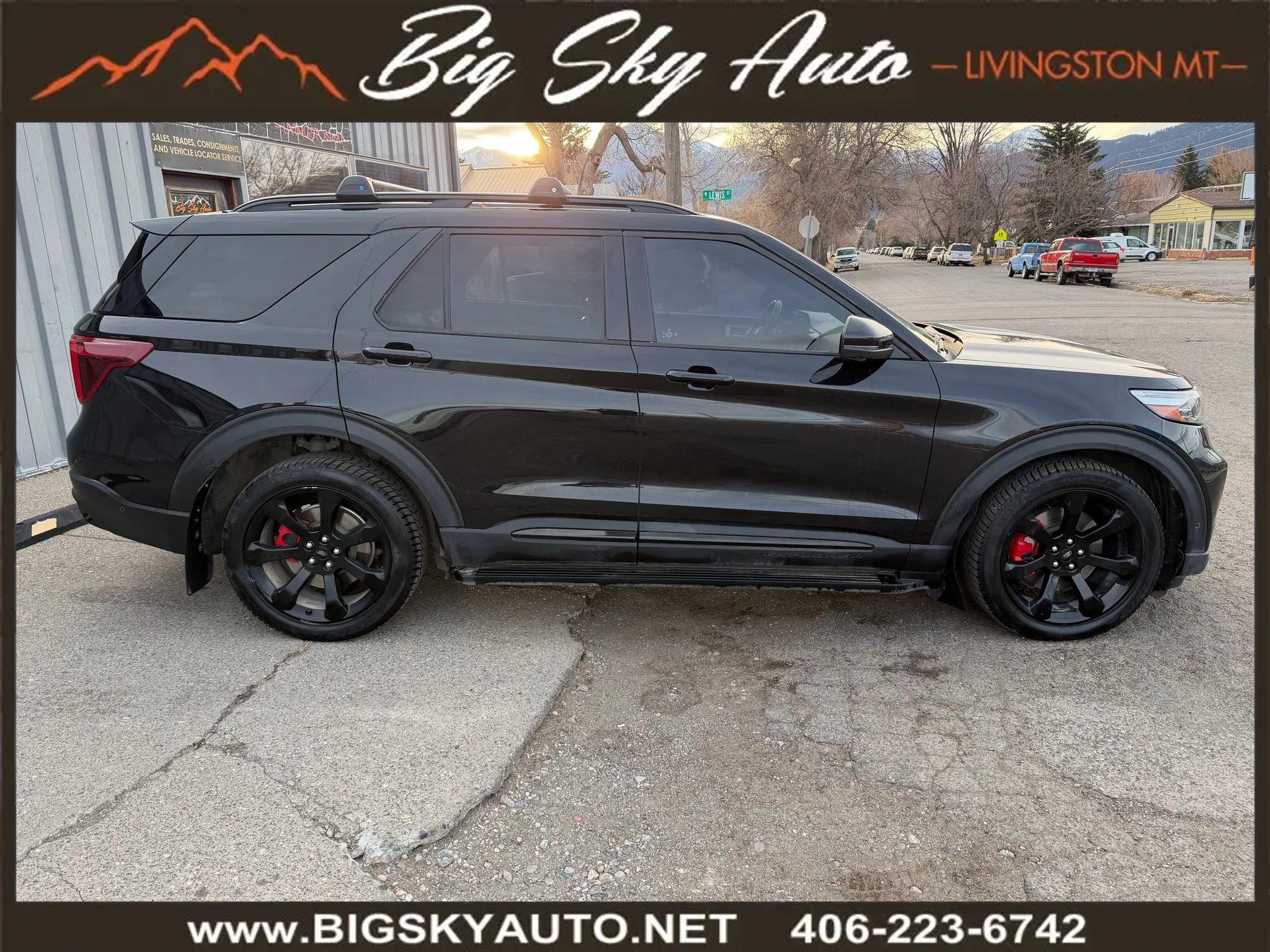 Used 2020 Ford Explorer ST w/ ST Street Pack image 6