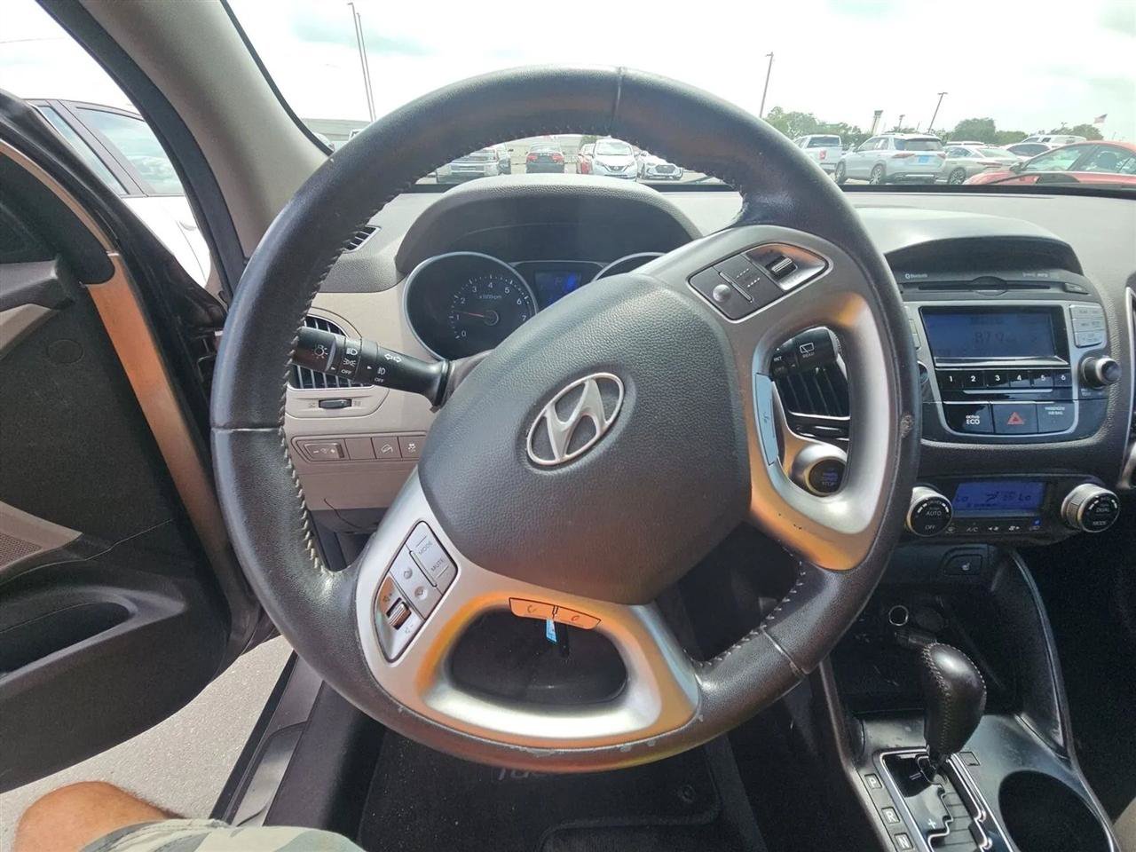 Used 2013 Hyundai Tucson Limited FWD image 9