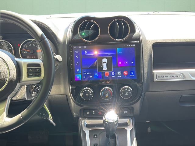 Used 2016 Jeep Compass Latitude AWD/4WD image 18