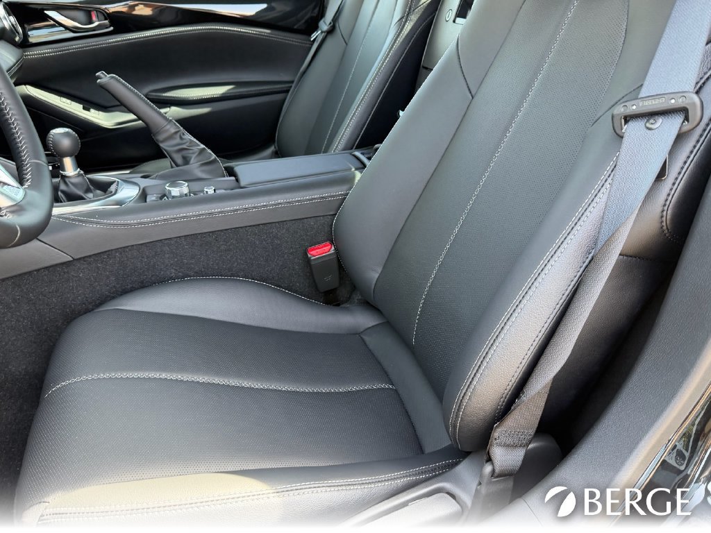 New 2026 MAZDA MX-5 Miata RF Grand Touring w/ Weather Package RWD image 18