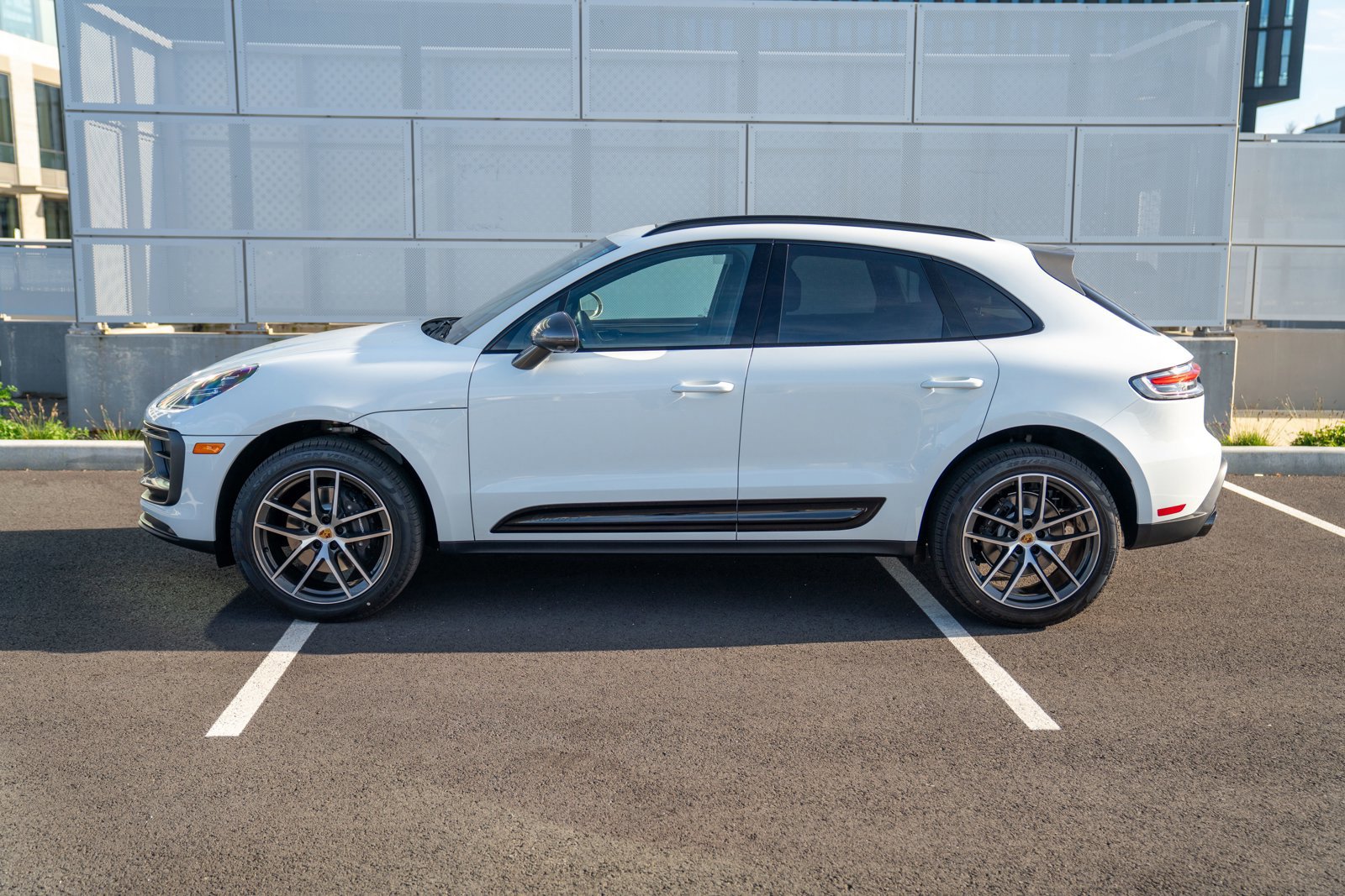 New 2026 Porsche Macan Turbo AWD/4WD image 2