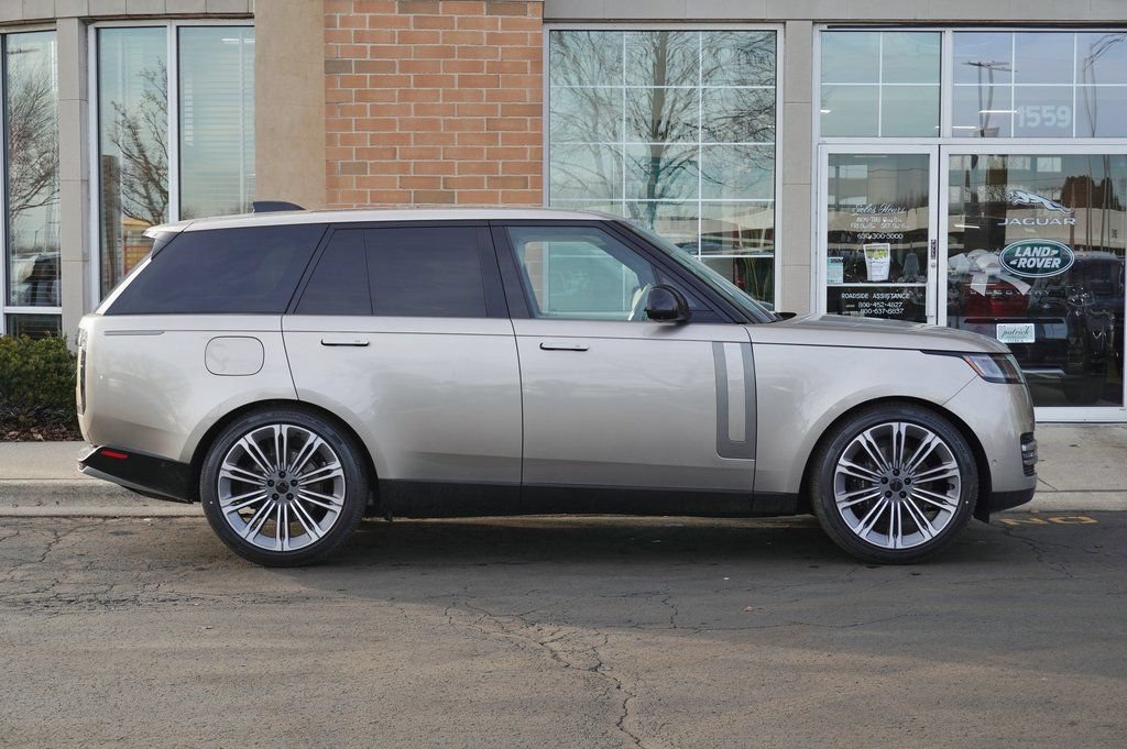 Used 2026 Land Rover Range Rover SE AWD/4WD image 6