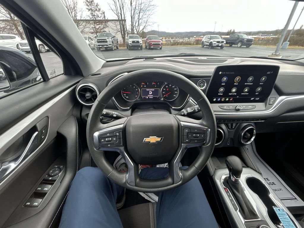 Used 2023 Chevrolet Blazer LT w/ Convenience Package image 11