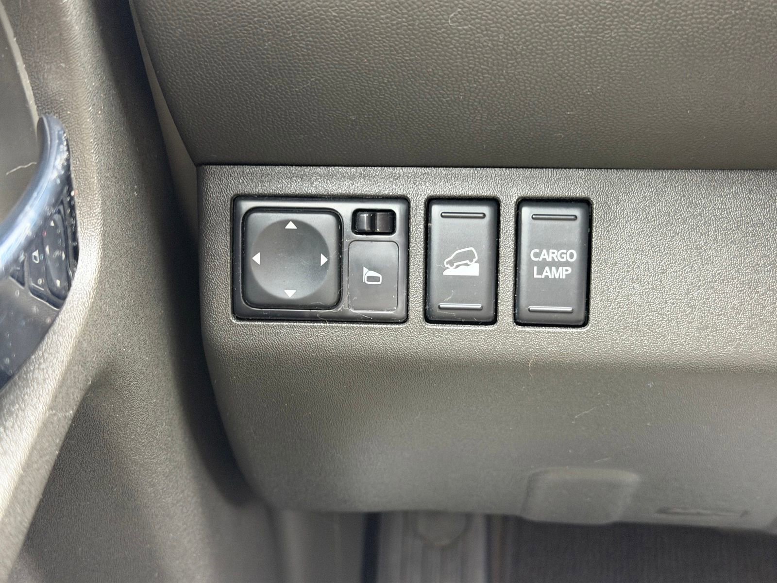 Used 2016 Nissan Frontier PRO-4X w/ Pro-4x Luxury Package AWD/4WD image 12