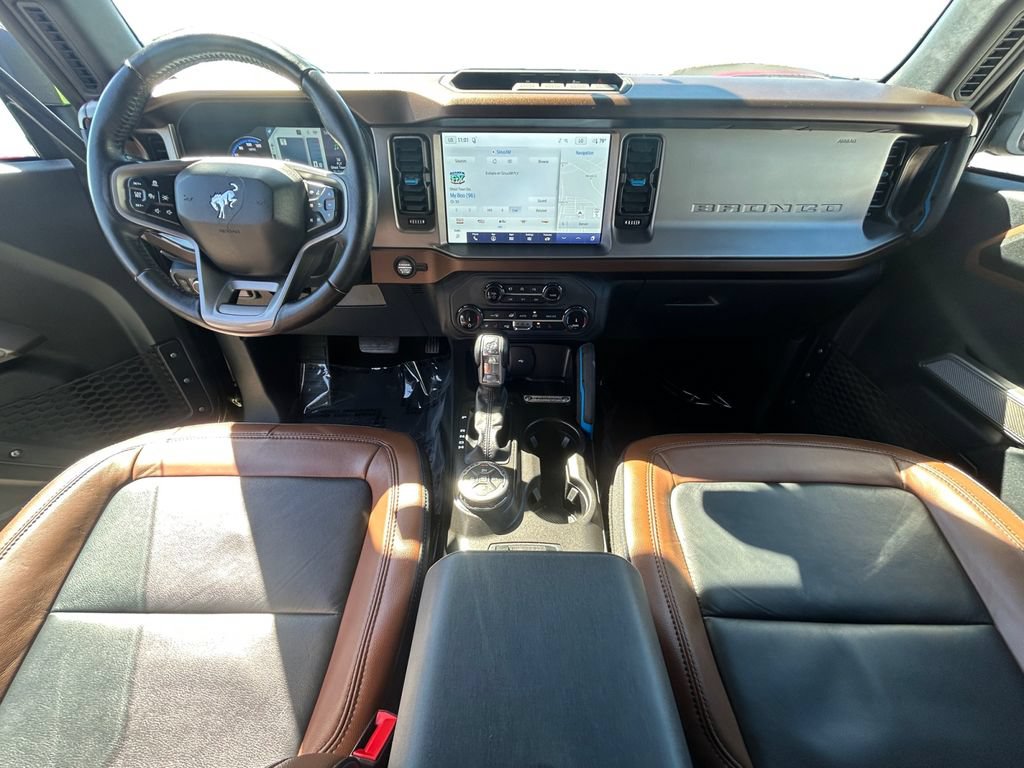 Used 2022 Ford Bronco Outer Banks AWD/4WD image 13