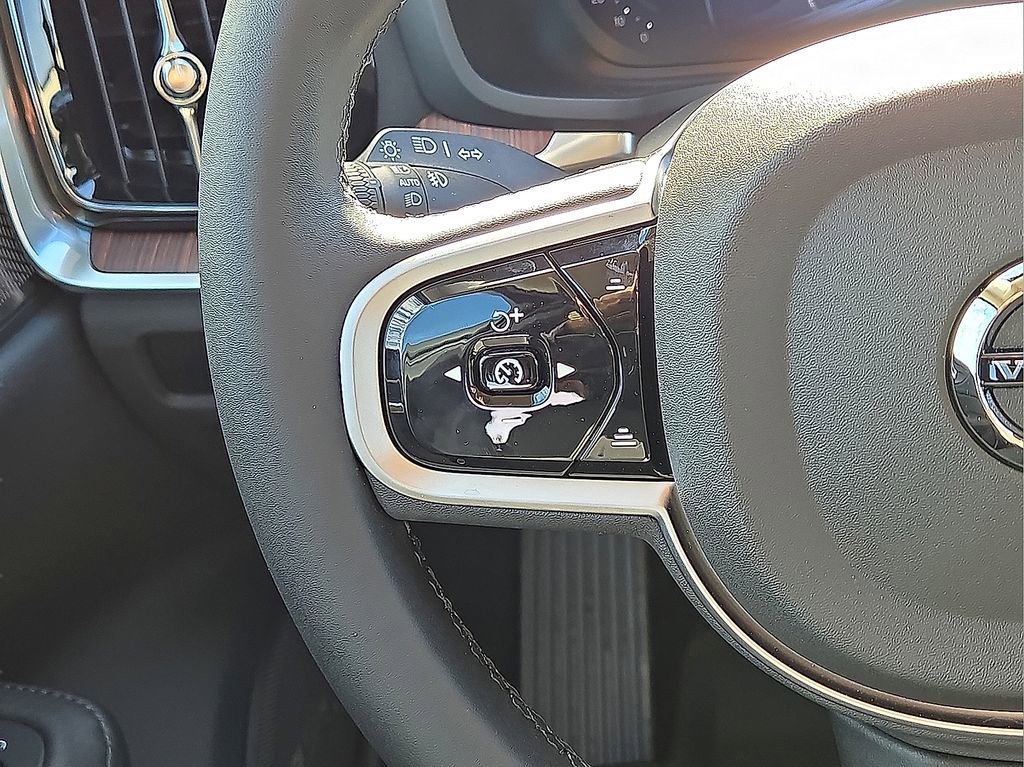 New 2026 Volvo V60 B5 Cross Country Plus w/ Protection Package Premier image 19