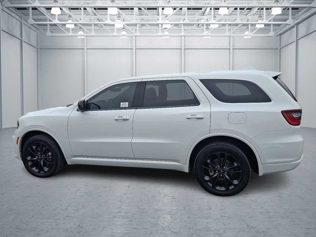 Used 2022 Dodge Durango SXT w/ Blacktop Package image 2