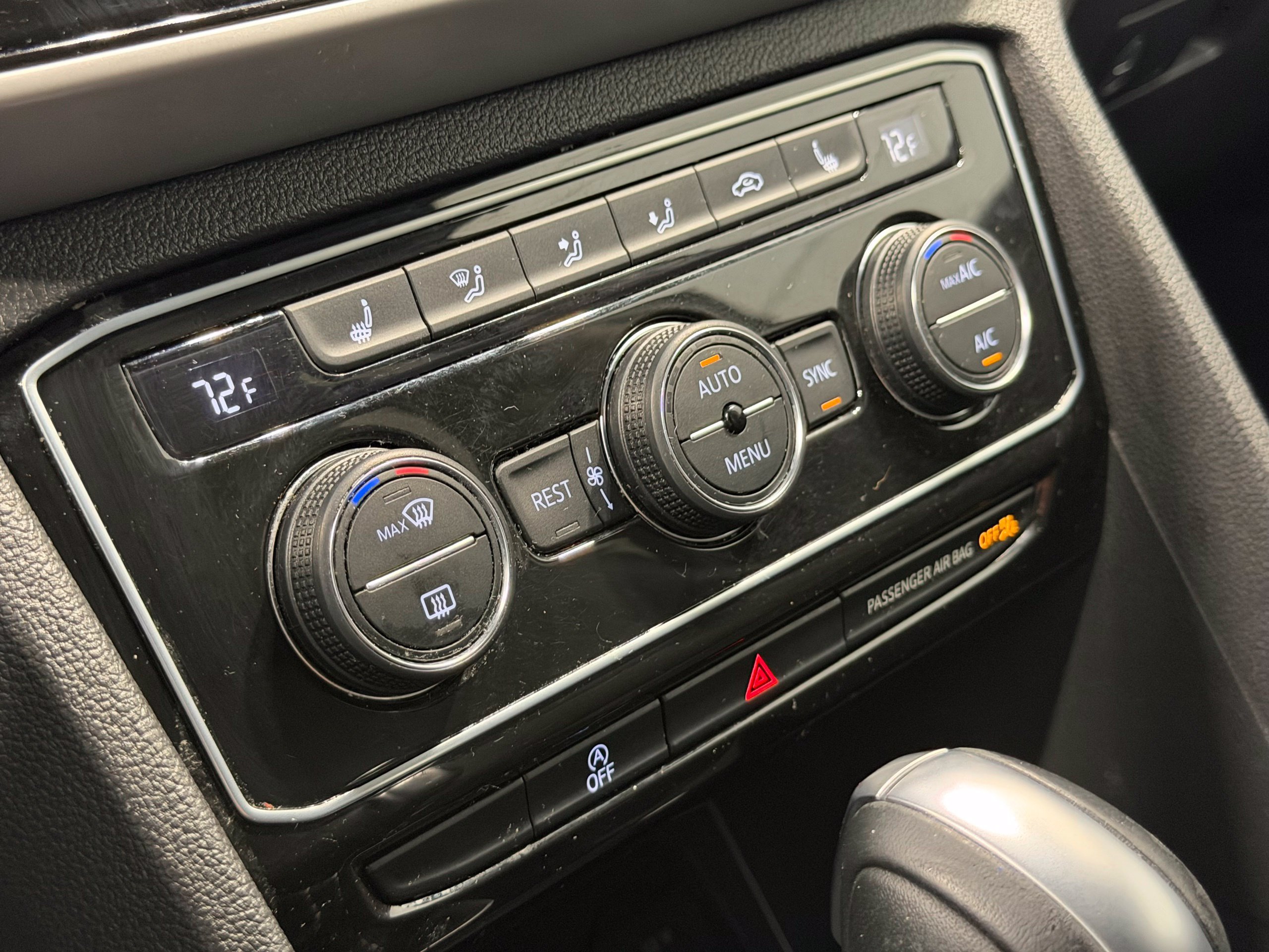 Certified 2023 Volkswagen Atlas SE w/ Black Wheel Package FWD image 52