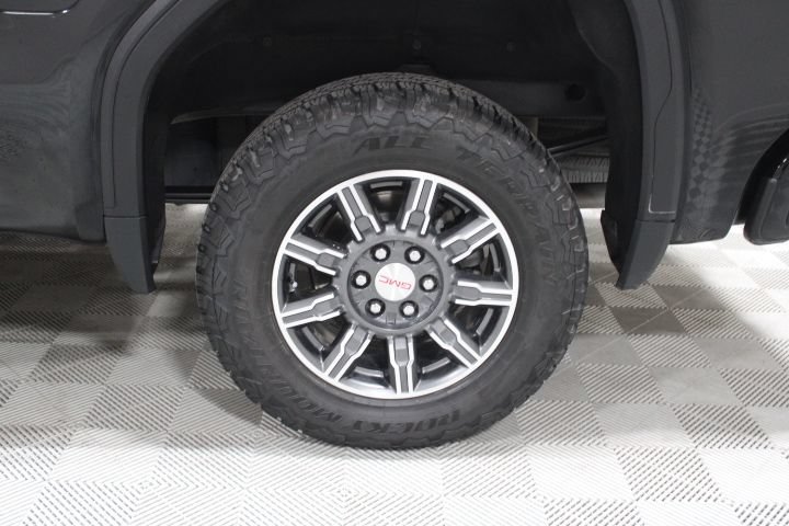 Used 2024 GMC Sierra 1500 AT4 w/ Technology Package AWD/4WD image 44