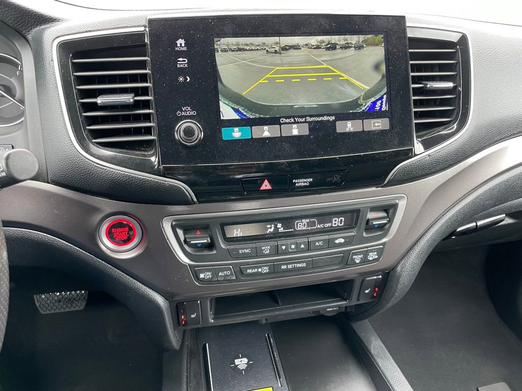 Certified 2025 Honda Passport EX-L image 17