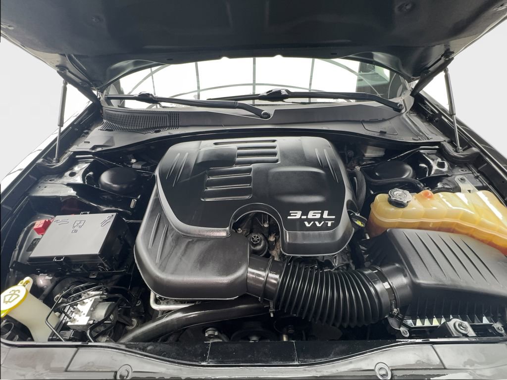 Used 2021 Chrysler 300 Touring w/ Sport Appearance Package image 17