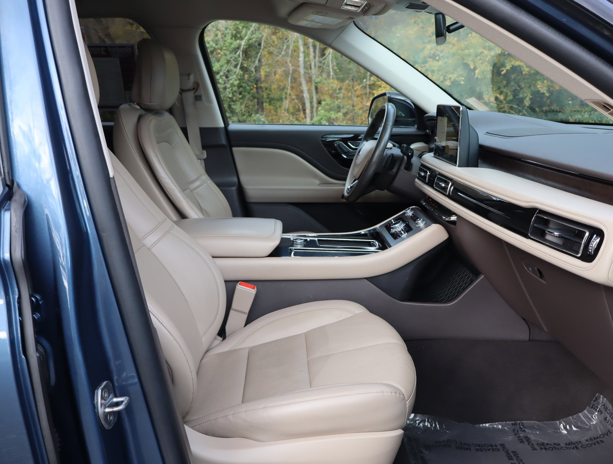 Used 2020 Lincoln Aviator Reserve image 23