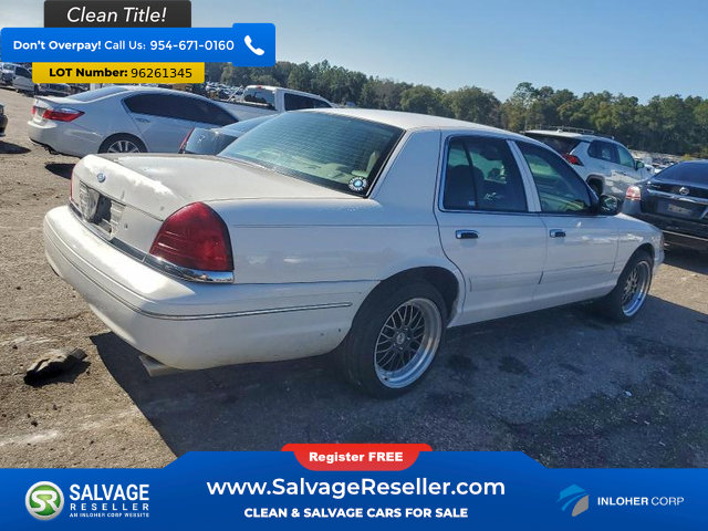 Used 2004 Ford Crown Victoria LX image 4
