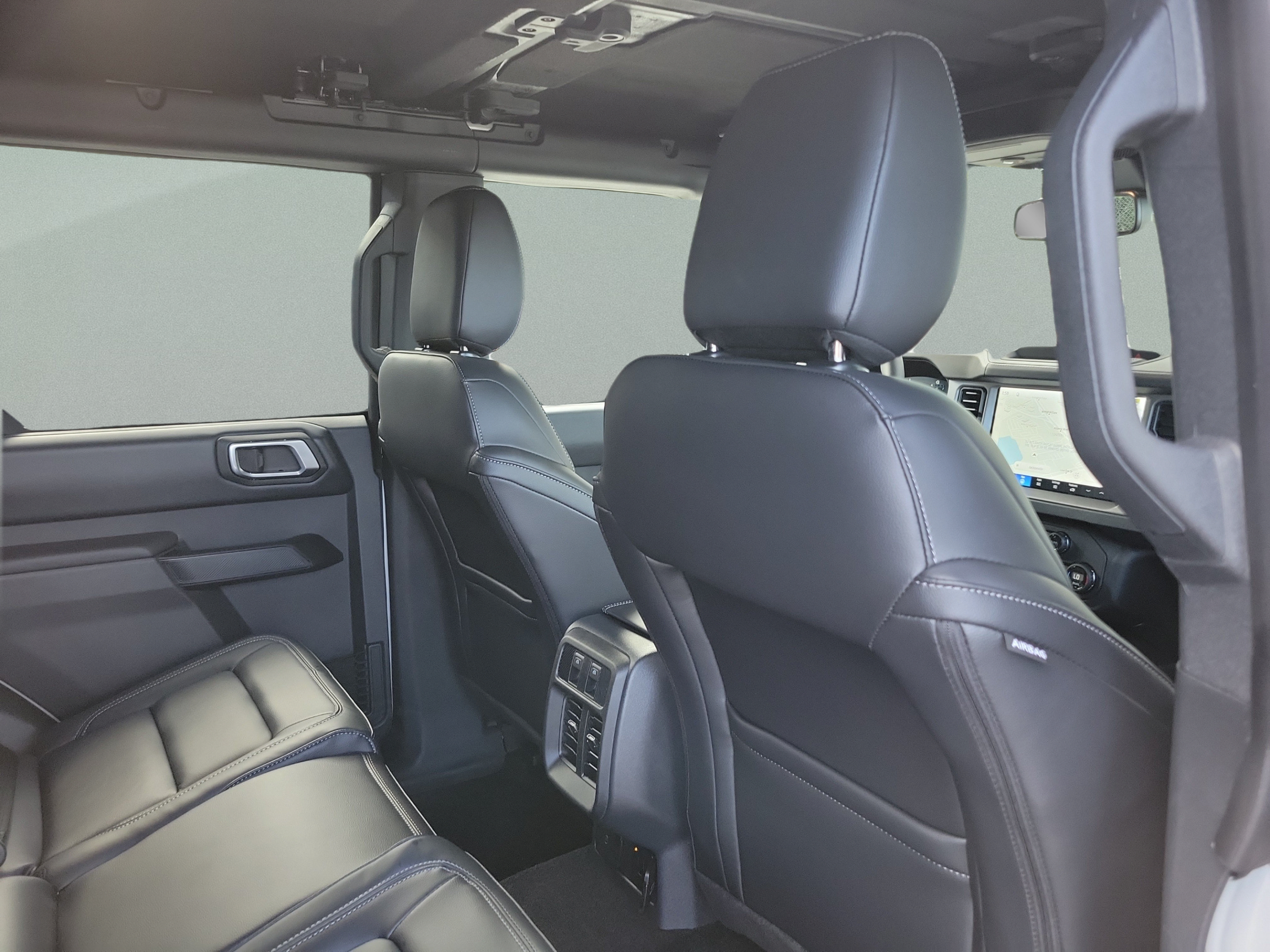 New 2026 Ford Bronco Outer Banks AWD/4WD image 25