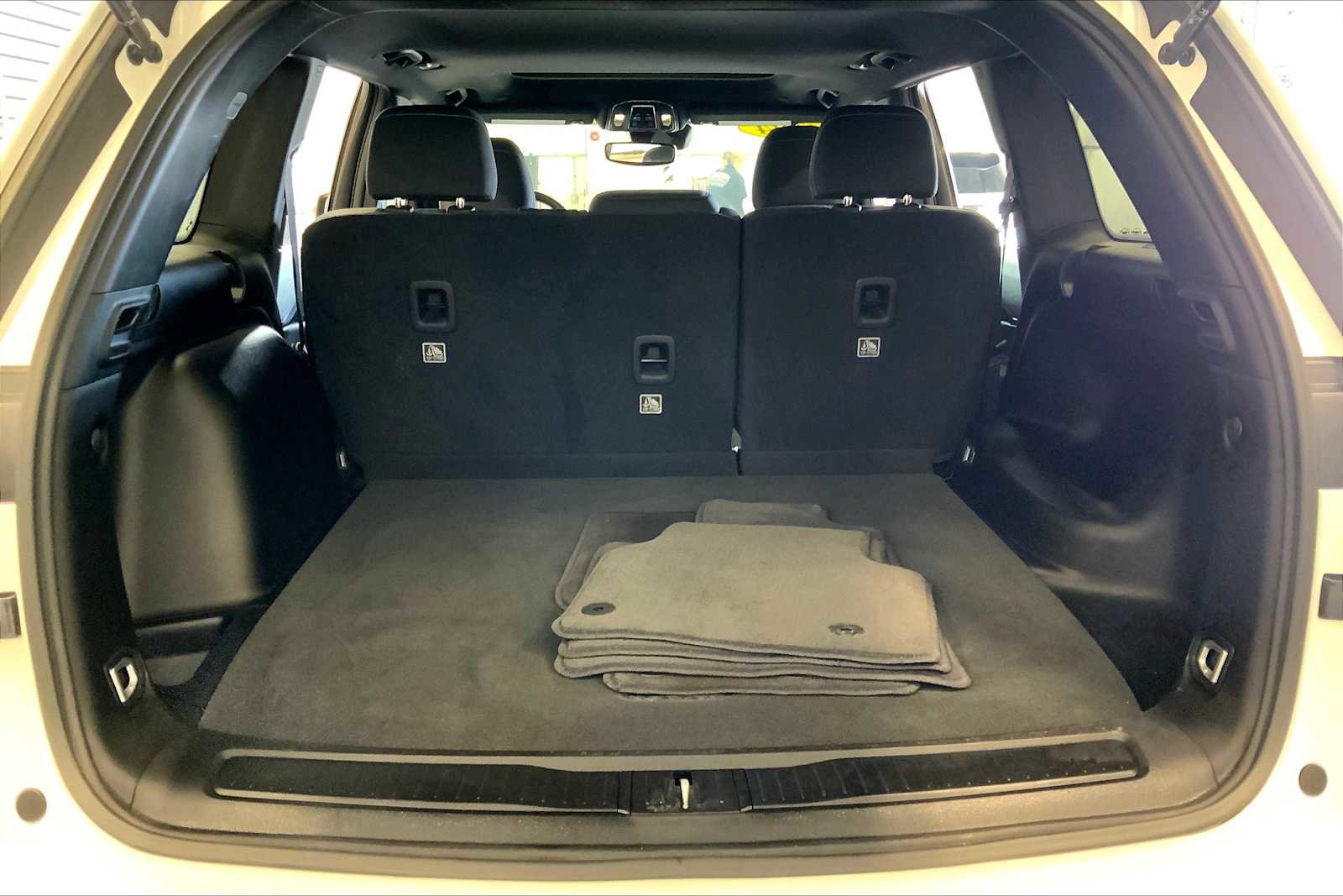 Used 2024 Jeep Grand Cherokee Laredo X w/ Trailer Tow Package image 36