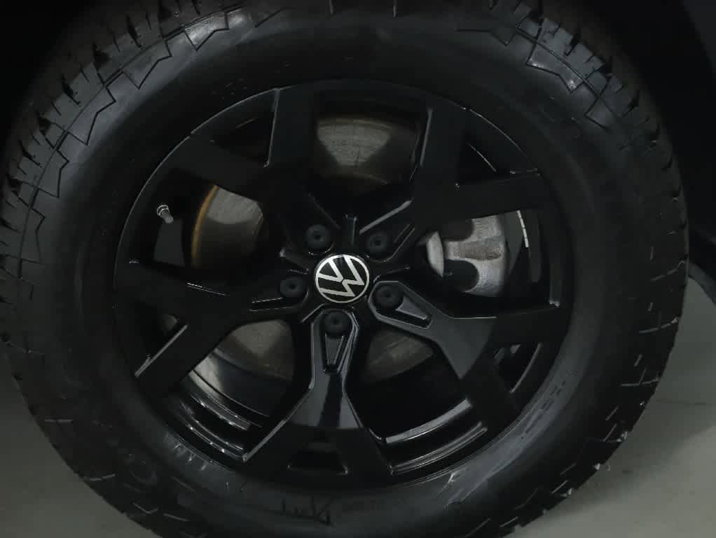 Certified 2024 Volkswagen Atlas Peak Edition SE AWD/4WD image 10