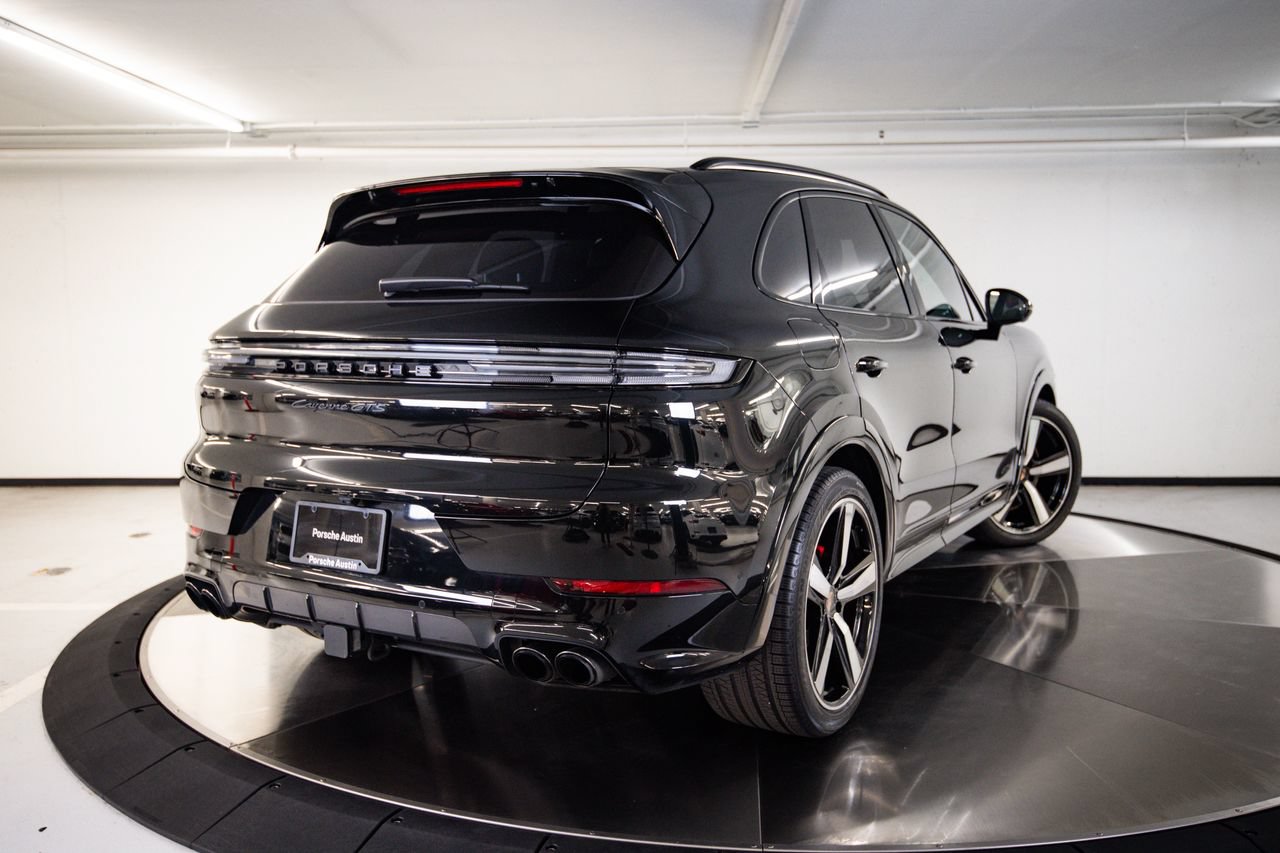 Certified 2026 Porsche Cayenne GTS AWD/4WD image 7