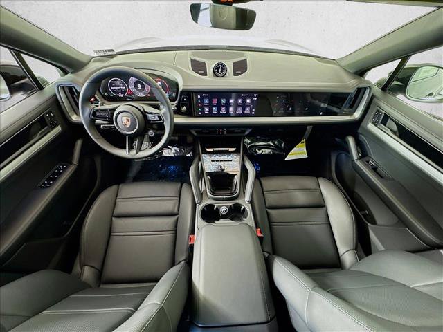 Used 2025 Porsche Cayenne Coupe AWD/4WD image 18