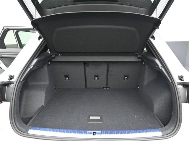 New 2025 Audi Q3 2.0T Premium image 12