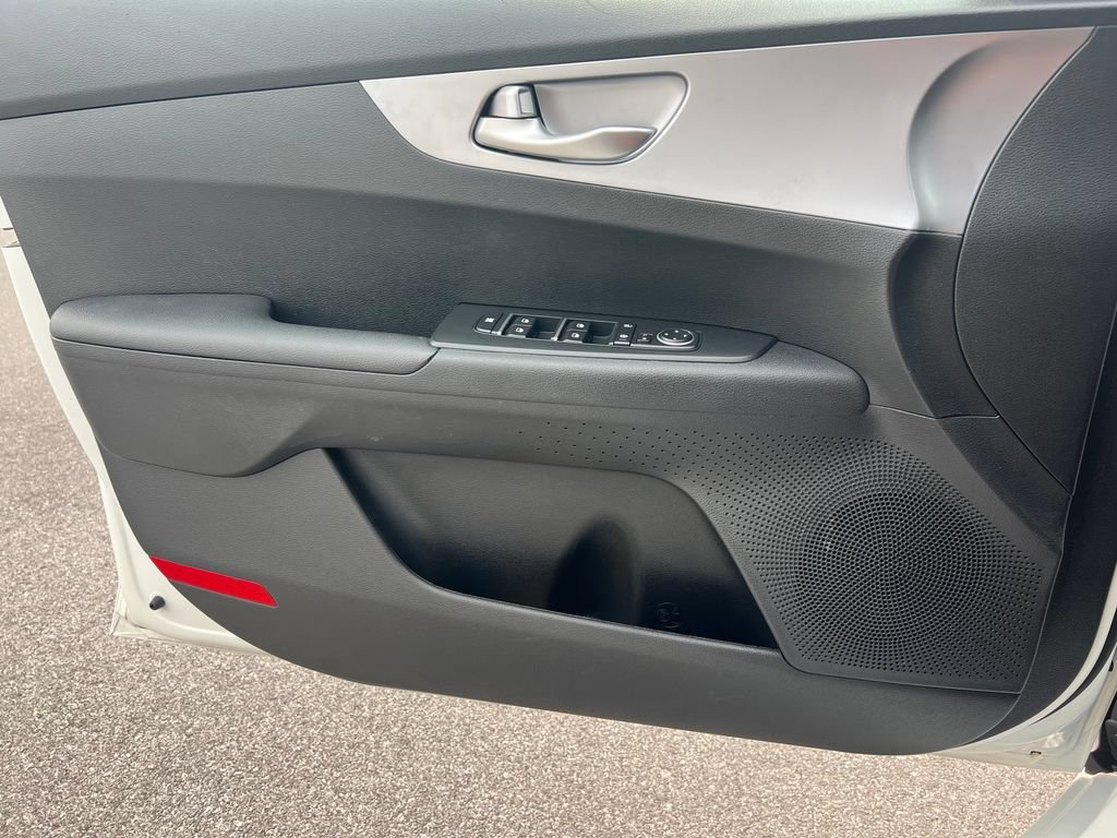 Used 2023 Kia Forte LXS FWD image 15