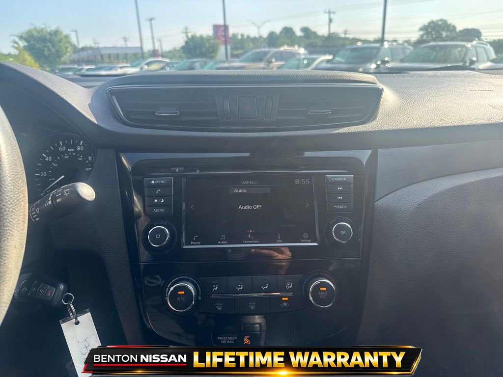 Used 2020 Nissan Rogue Sport S FWD image 16