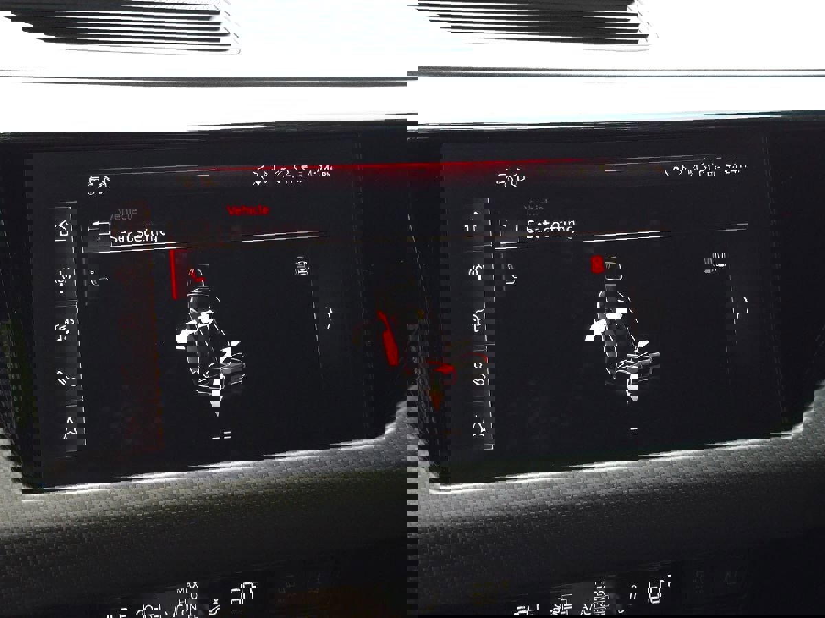 Used 2024 Audi e-tron GT Premium Plus w/ Performance Package image 40