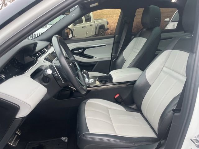 Used 2022 Land Rover Range Rover Evoque R-Dynamic SE image 29