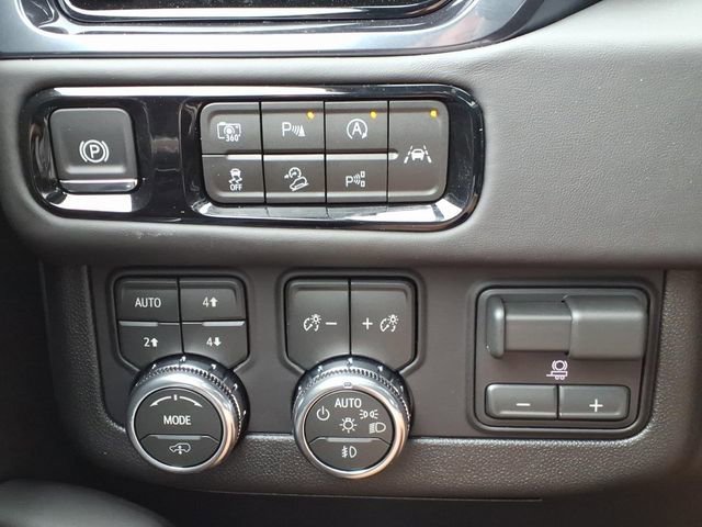 New 2026 GMC Yukon AT4 Ultimate AWD/4WD image 14