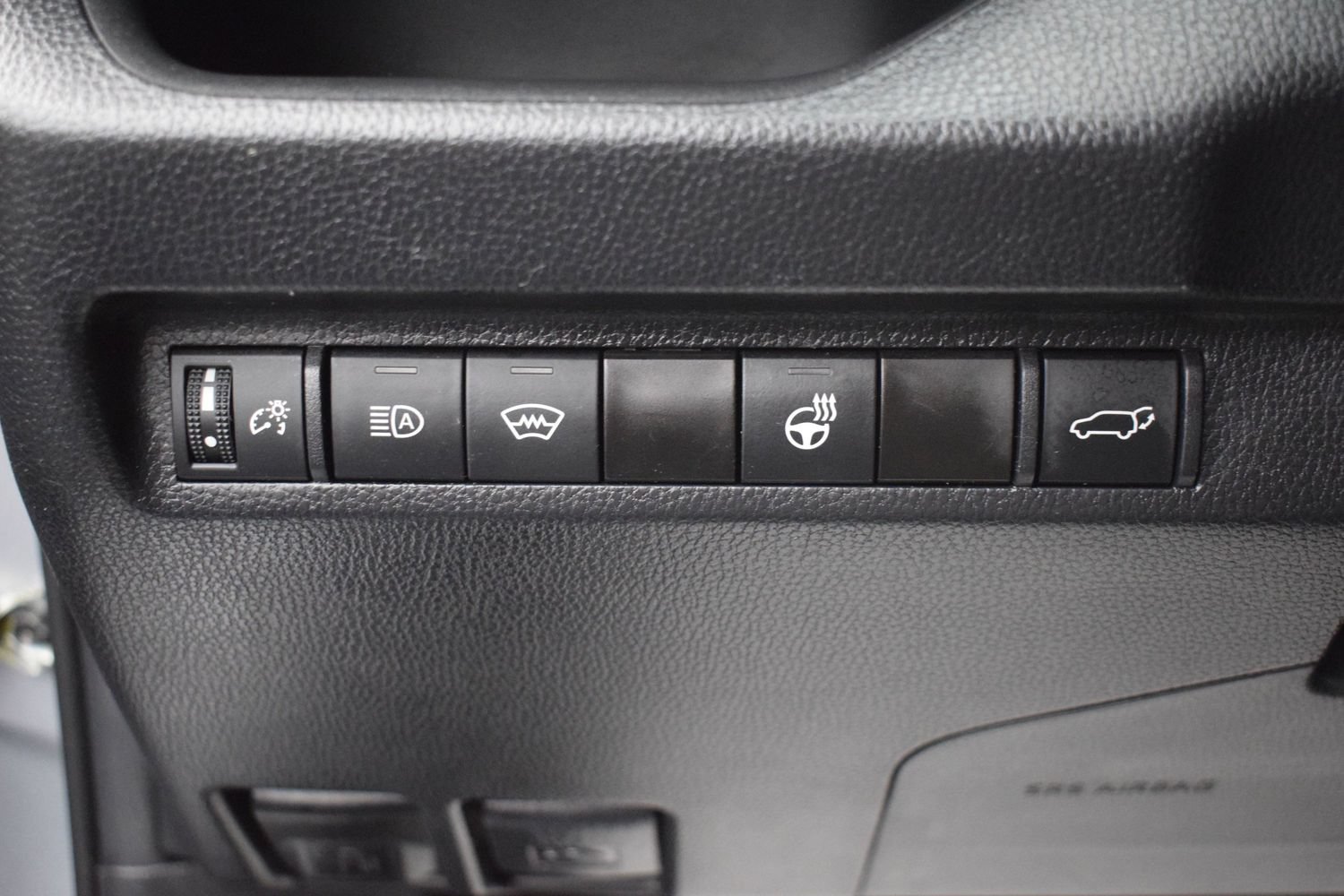 Used 2023 Toyota RAV4 XLE w/ Convenience Package AWD/4WD image 16