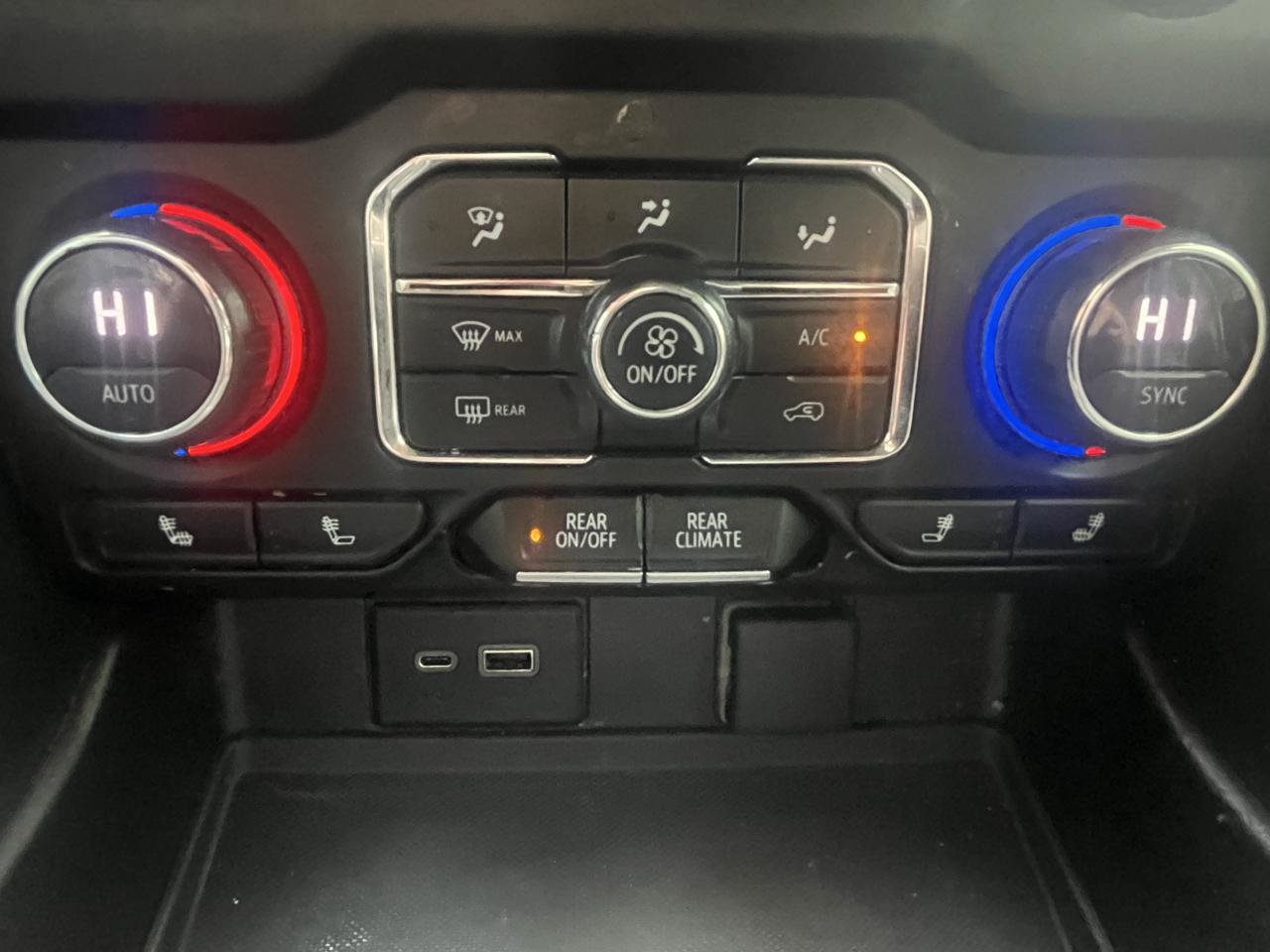 Used 2021 Chevrolet Suburban Z71 AWD/4WD image 14
