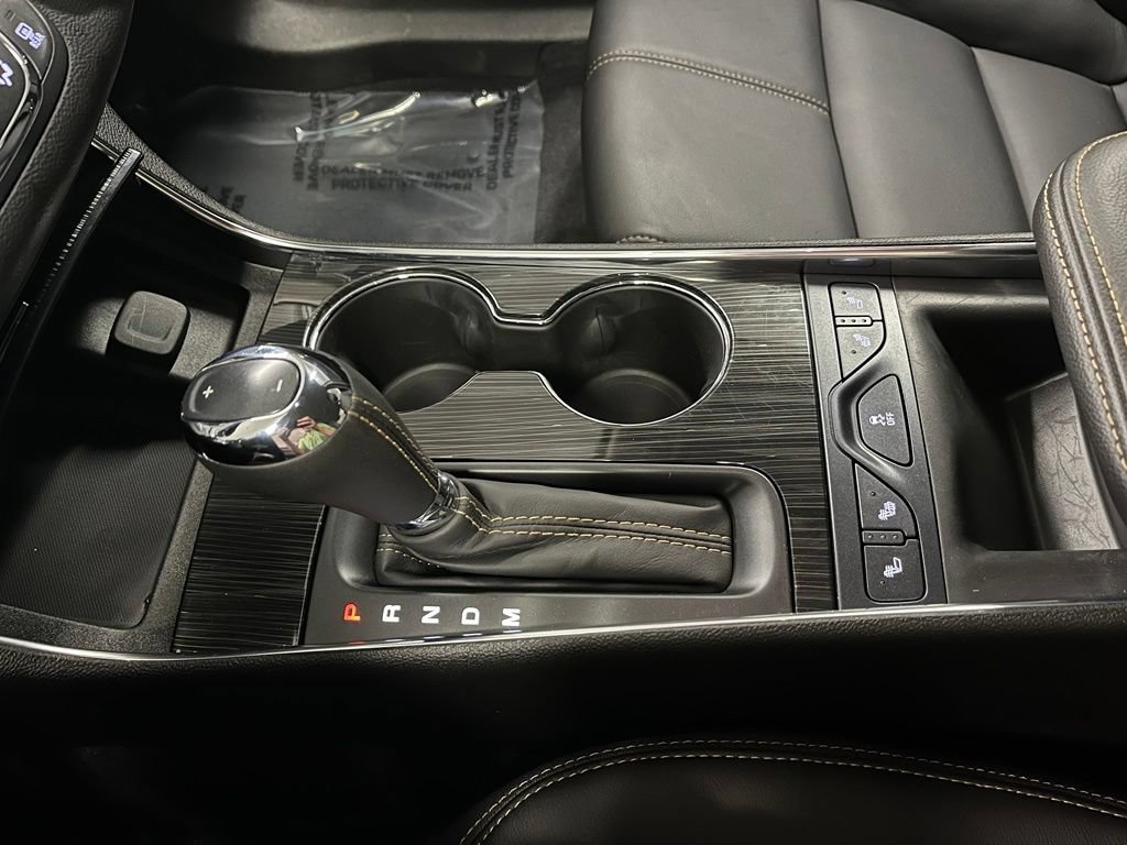 Used 2019 Chevrolet Impala LT w/ LT Leather Package FWD image 12