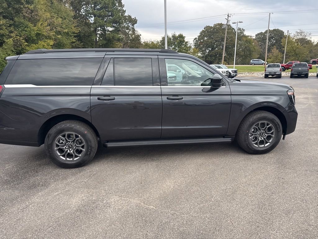 New 2025 Ford Expedition Max Active image 2