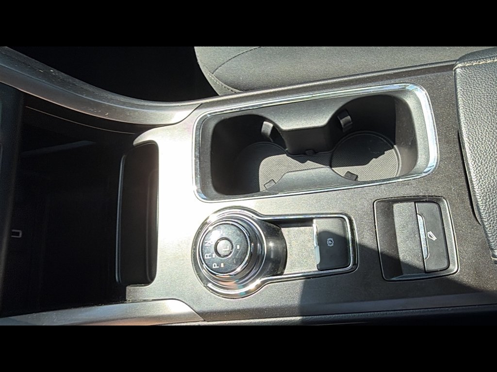 Used 2017 Ford Fusion SE w/ Fusion SE Technology Package FWD image 21