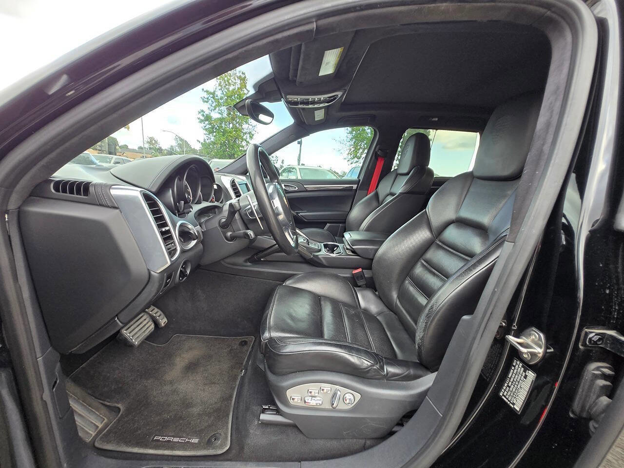 Used 2014 Porsche Cayenne Turbo S AWD/4WD image 21