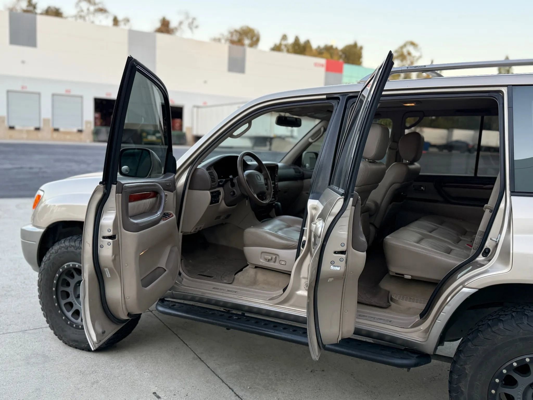 Used 1999 Lexus LX 470 4WD image 30