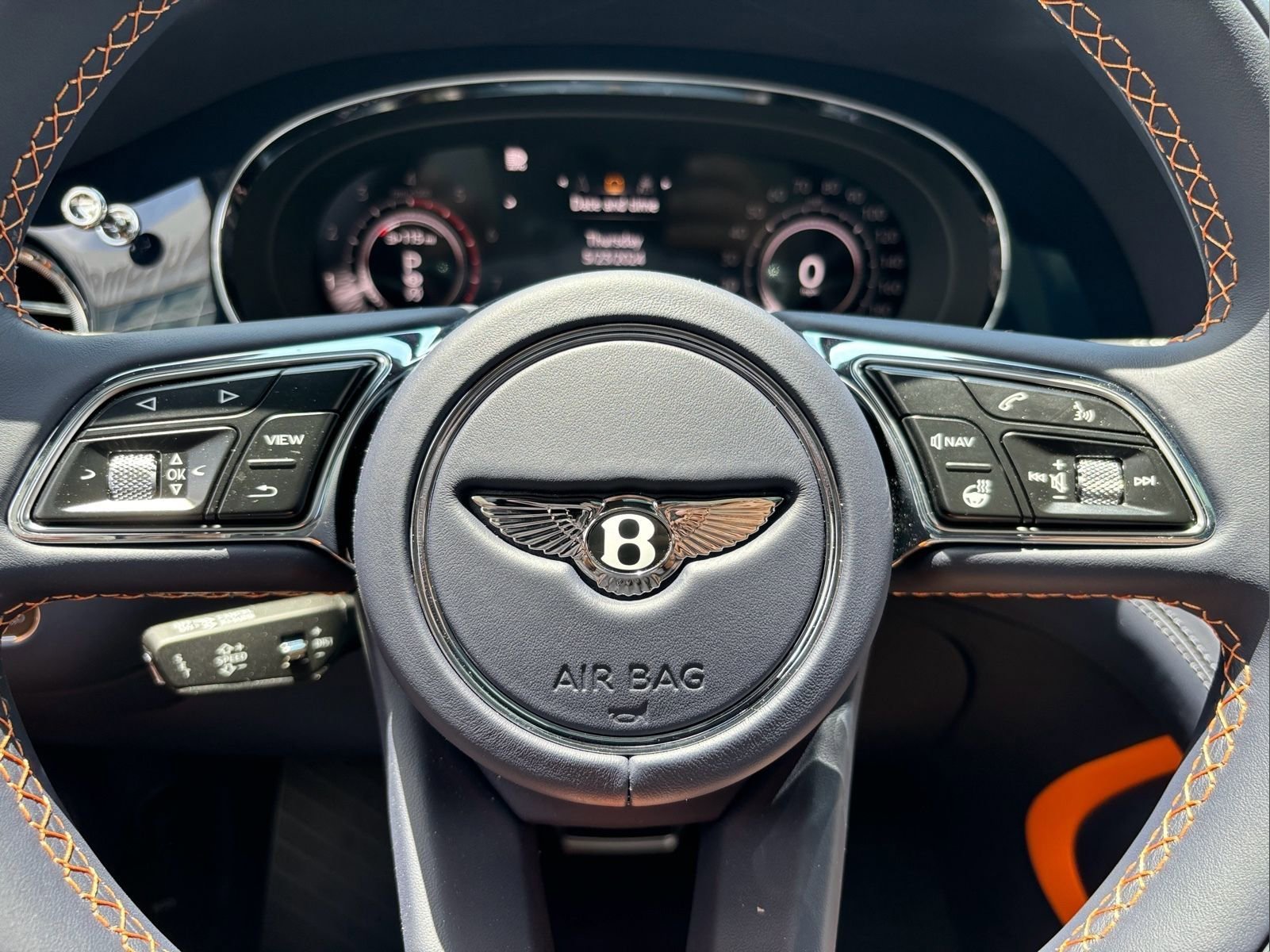 Used 2024 Bentley Bentayga image 61