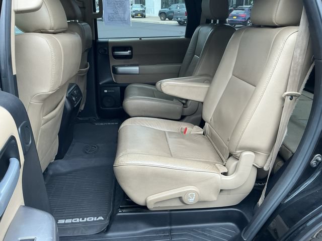 Used 2018 Toyota Sequoia Limited w/ Safety & Convenience Package AWD/4WD image 22