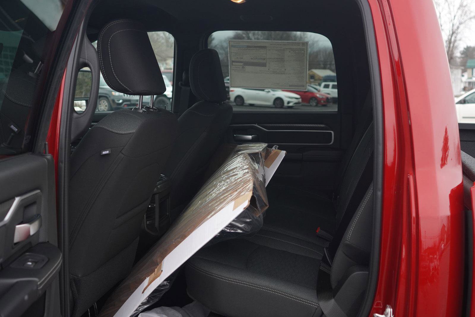 New 2026 RAM 2500 Big Horn AWD/4WD image 24