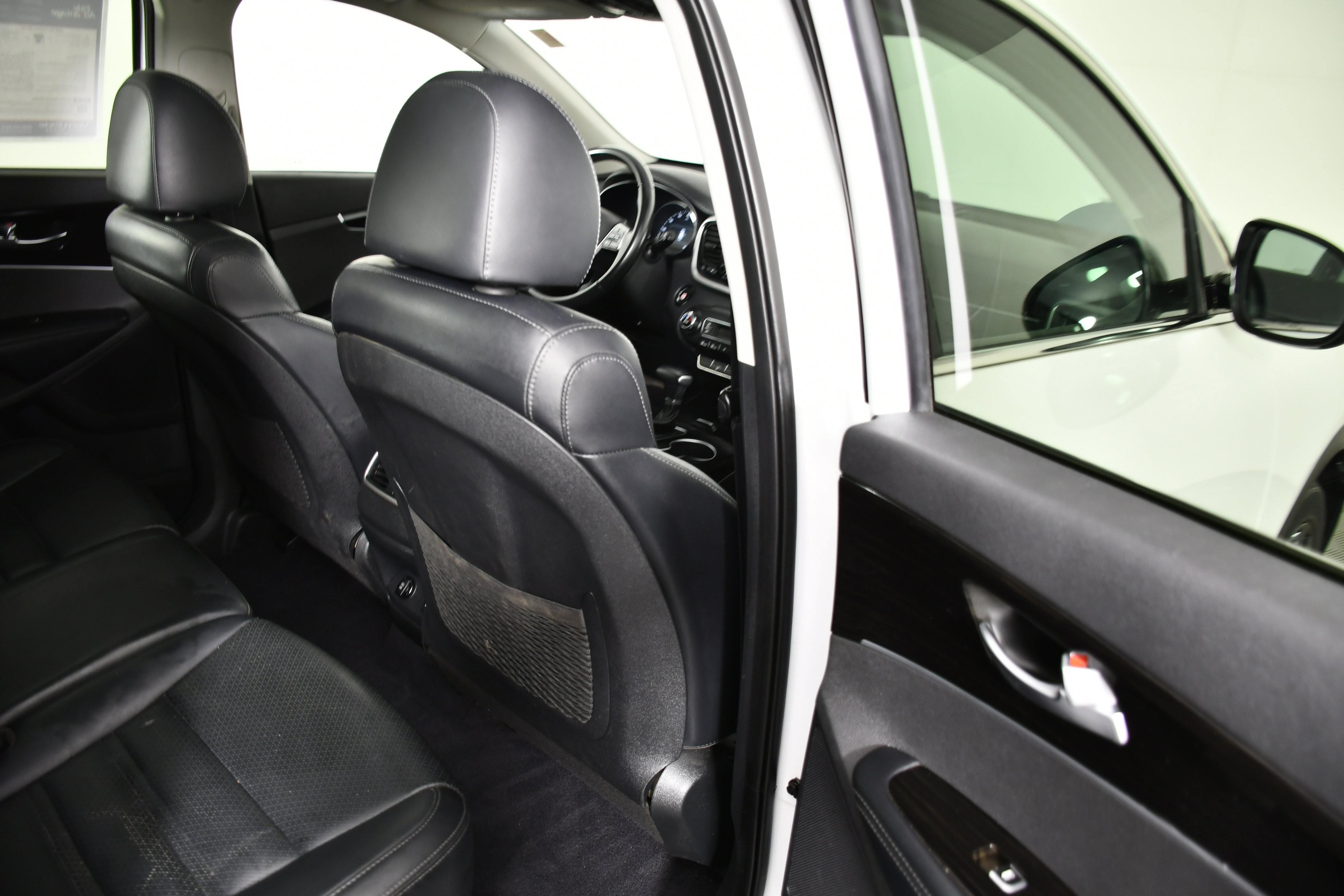 Used 2020 Kia Sorento EX image 45