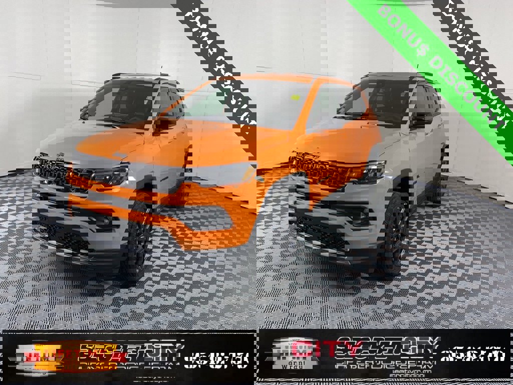 New 2026 Jeep Compass Latitude image 3