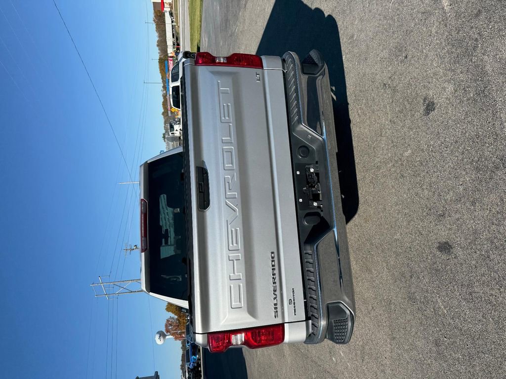 Used 2020 Chevrolet Silverado 1500 LT w/ Convenience Package image 4