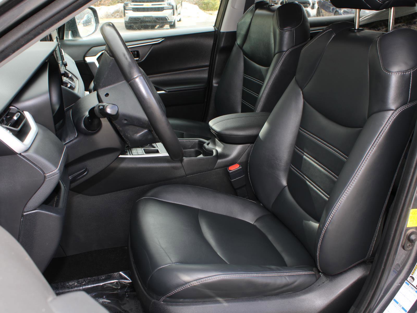 Used 2020 Toyota RAV4 XLE Premium AWD/4WD image 16