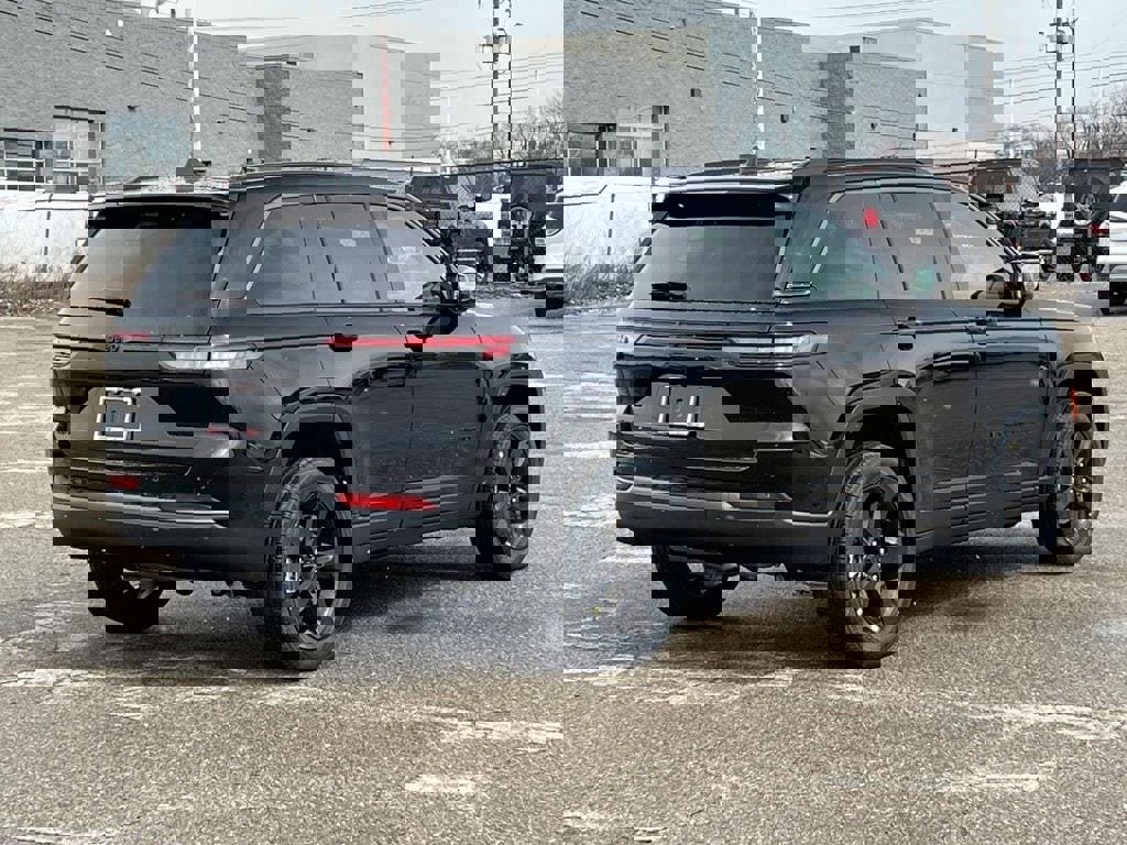 New 2026 Jeep Grand Cherokee Limited image 3